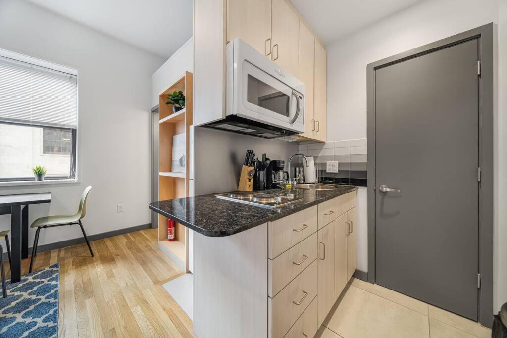 Simple Furnished Studio In The Heart Of Boston Dış mekan fotoğraf